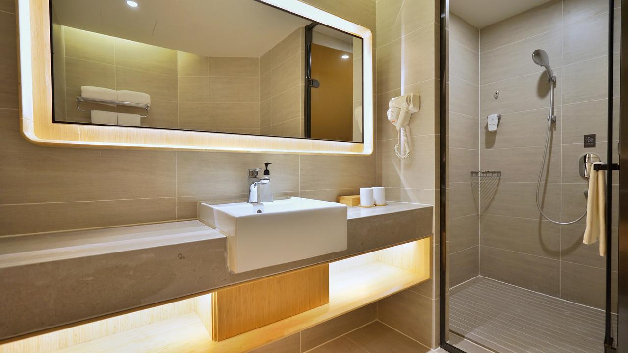 Ji Hotel Shanghai Hongqiao National Convention And Exhibition Center Huaxiang Road Екстер'єр фото
